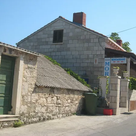 R&m Apartament Lumbarda