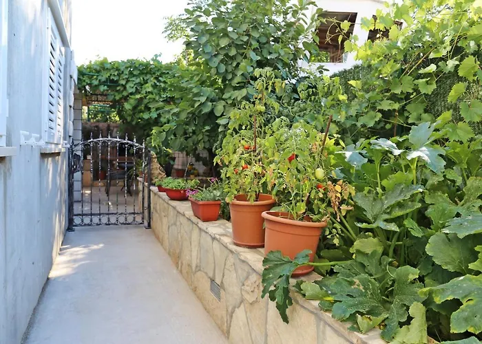 R&m Apartament Lumbarda